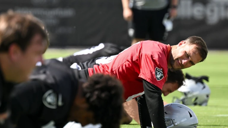Raiders' Kirk Cousins responds to sluggish footage with full-speed sprints at Sunday's practice