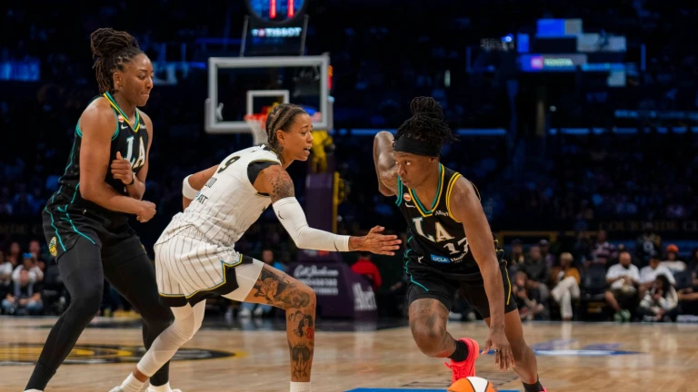 Sparks face Sky in first game of back-to-back on the road