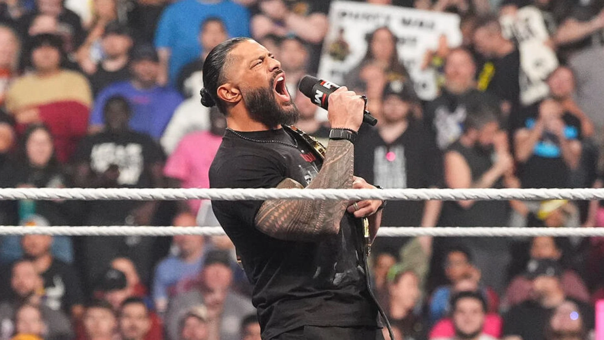 Rey Mysterio’s pitch to Roman Reigns sets up Raw's monumental return to Mexico