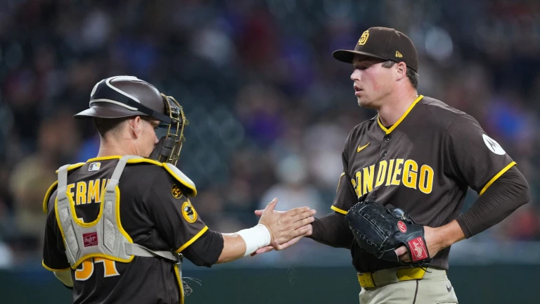 Padres secured the split against Diamondbacks