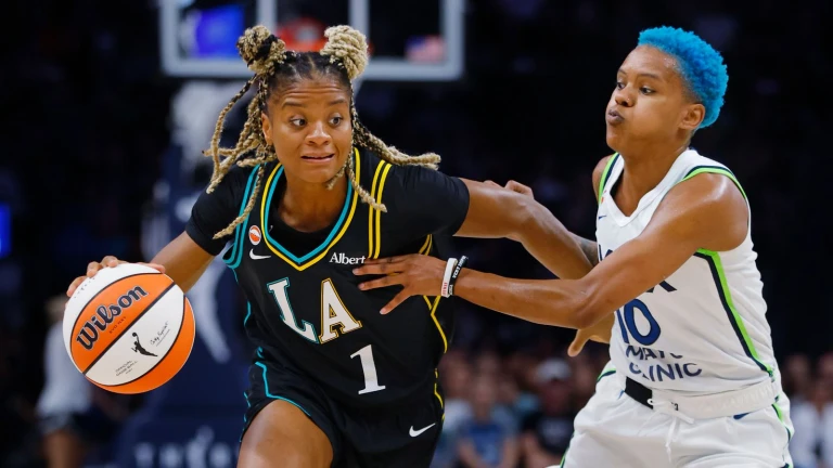 Sparks end road trip with upset win over Lynx