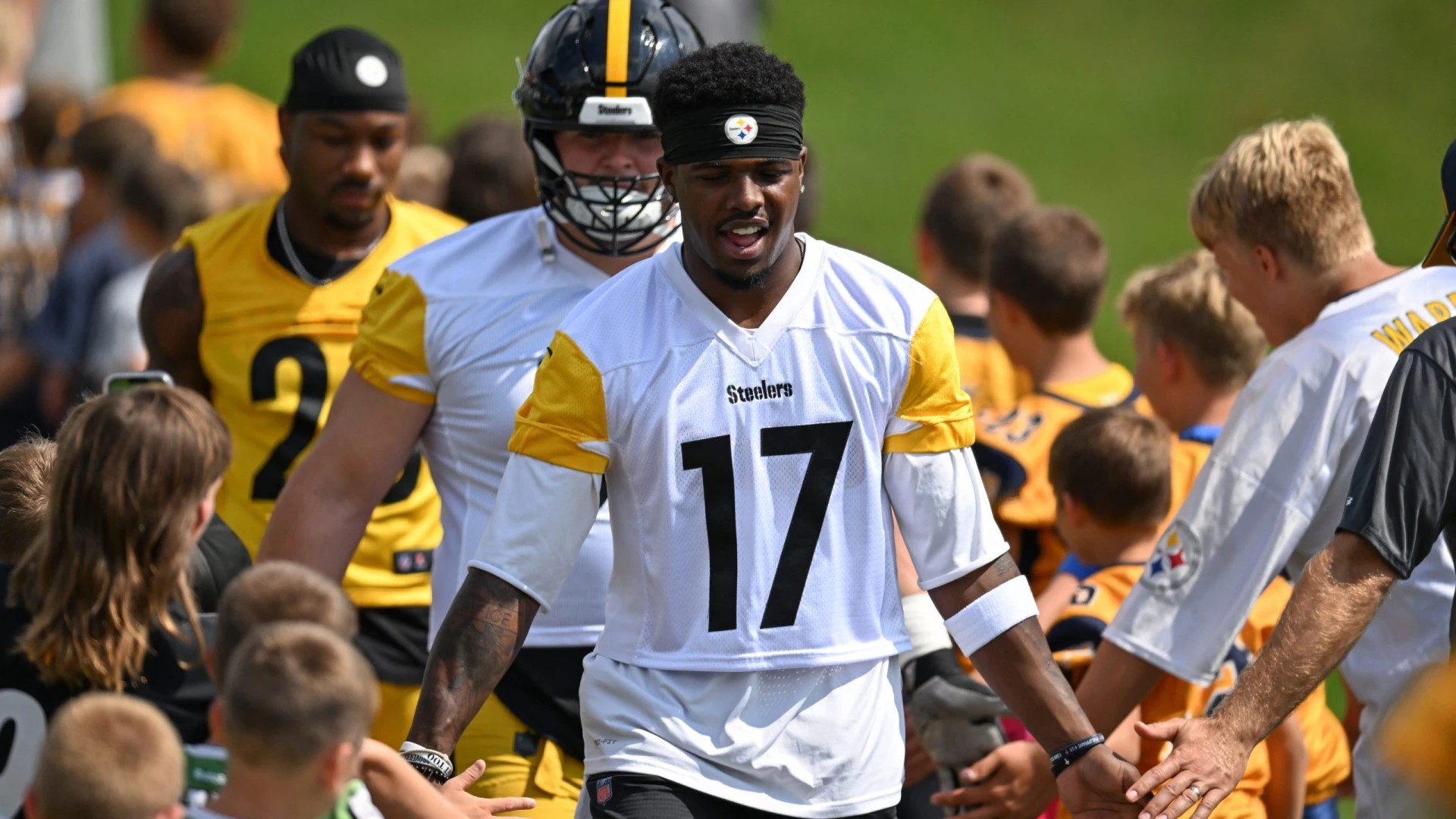 Aaron Rodgers Drops Huge Germie Bernard Prediction: “I Think He’s Got a Really Bright Future”