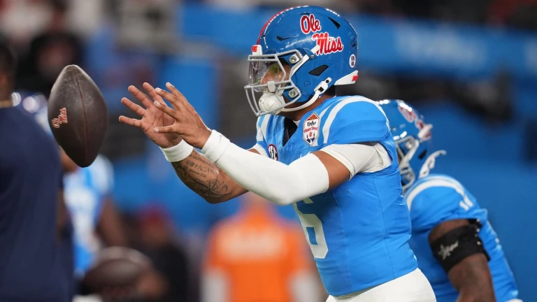 Bleacher Report Predicts the College Football AP Top 25 Poll Ahead of Next Week's Release