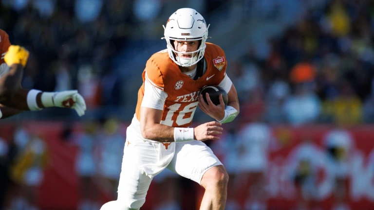 Joel Klatt Ranks the Top 10 College Football Quarterbacks Right Now