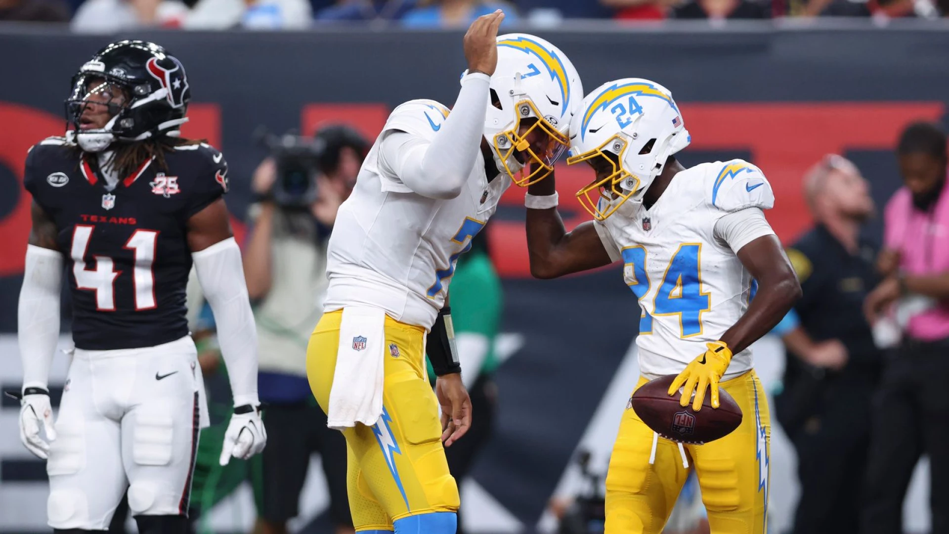 Chargers handle Texans in preseason opener, 27-7
