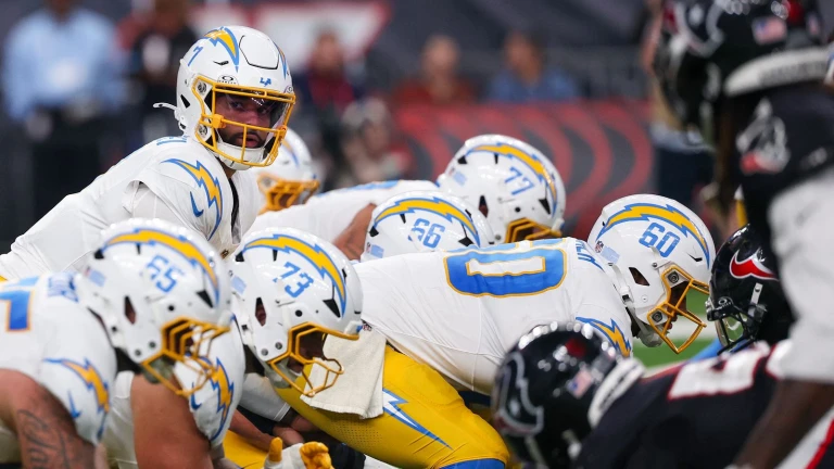 Slaughter, Taylor shine on retooled Chargers' o-line
