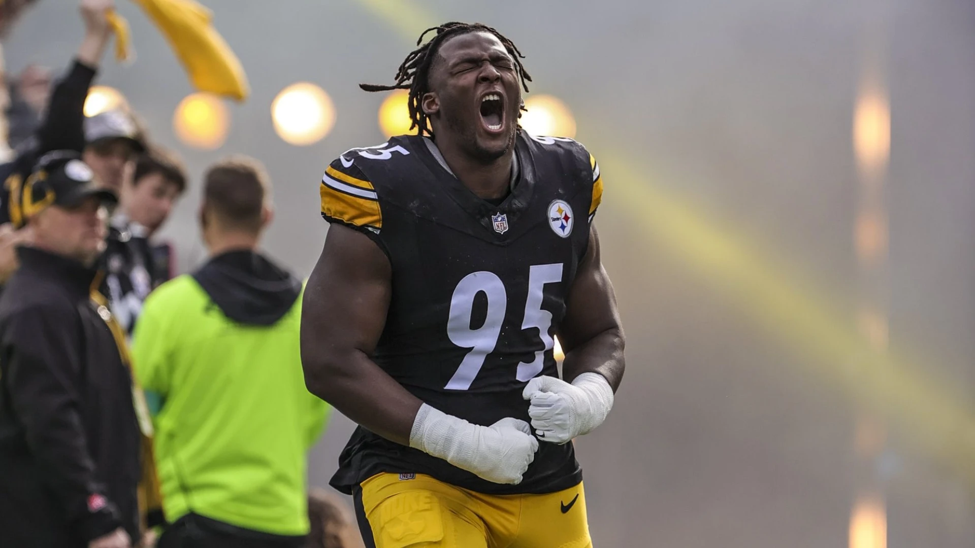 $72 Million Later, Steelers Keeanu Benton Remembers Who Was There Before the Money