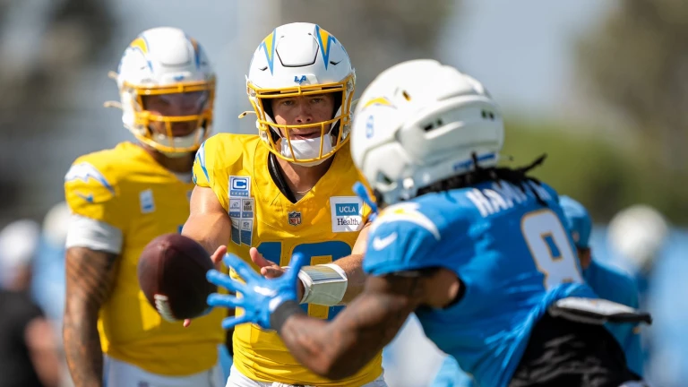 Biadasz injured as Herbert, Hampton shine in Chargers-49ers joint practice
