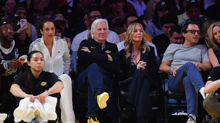 Five Buss siblings ‘united’ on Lakers sale as Jeanie Buss fights back