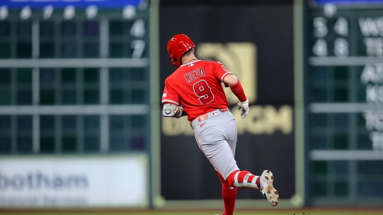 Zach Neto ties franchise record in Angels blowout of Astros