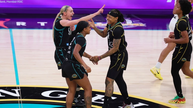 TST Images: Sparks defeats Sun, 77-68, at Crypto Arena