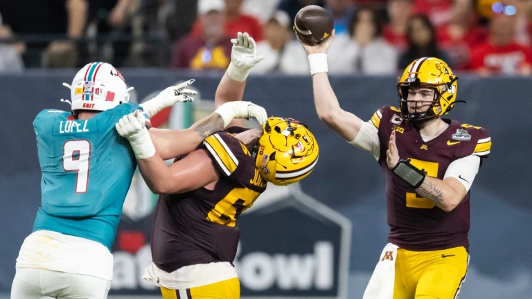 Ranking the Top 40 College Football Quarterbacks Right Now