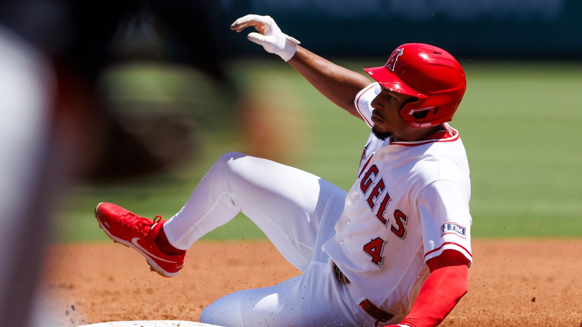 Angels let another lead slip away in series sweep to Guardians