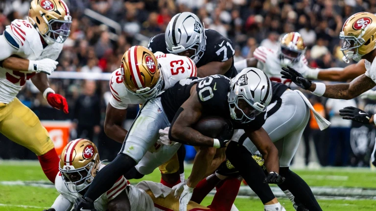 TST Images: 49ers defeat Raiders, 18-12, at Allegiant Stadium