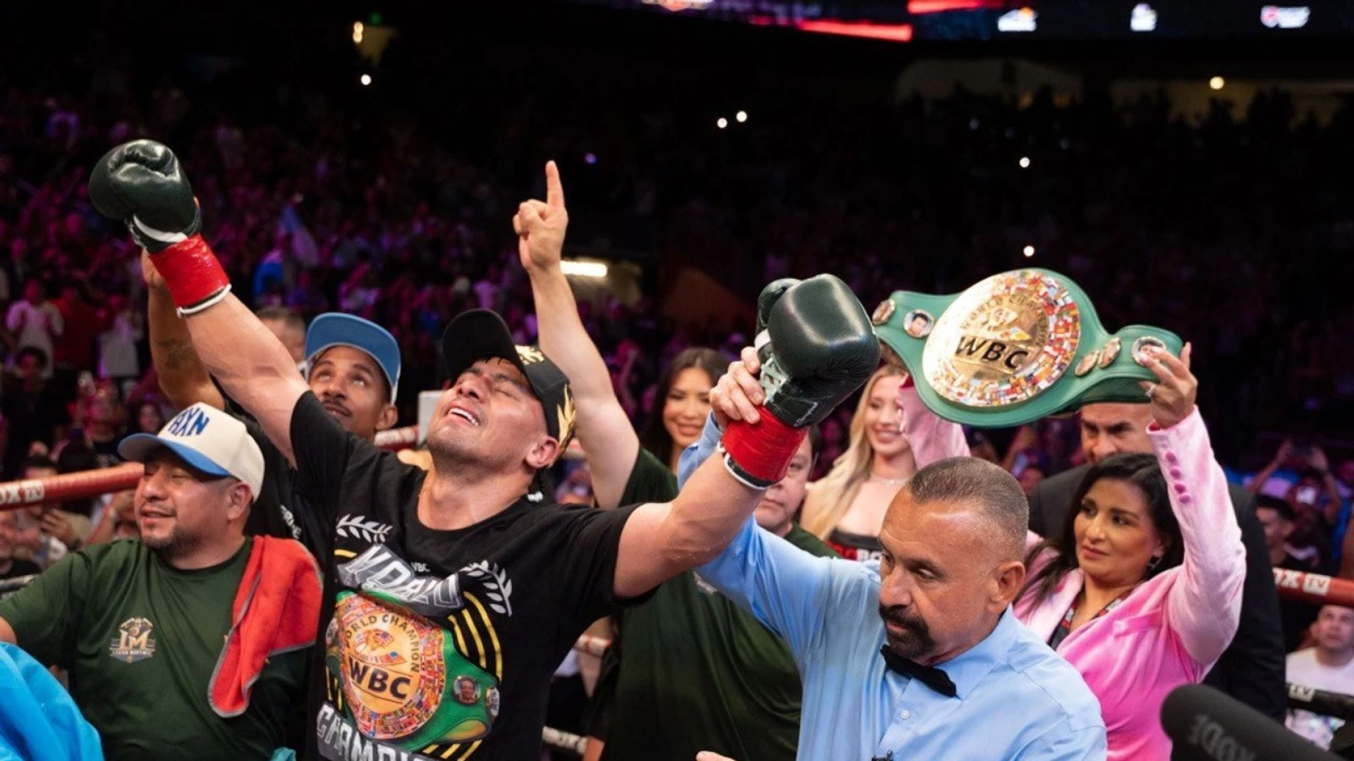 Martinez delivers the stoppage he promised, retains title over Plantic in Los Angeles