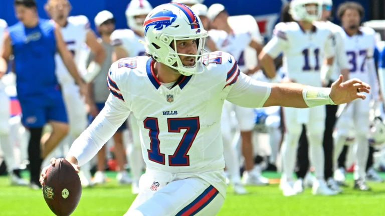 ESPN Ranks the Top 10 NFL Quarterbacks Going Into the Season