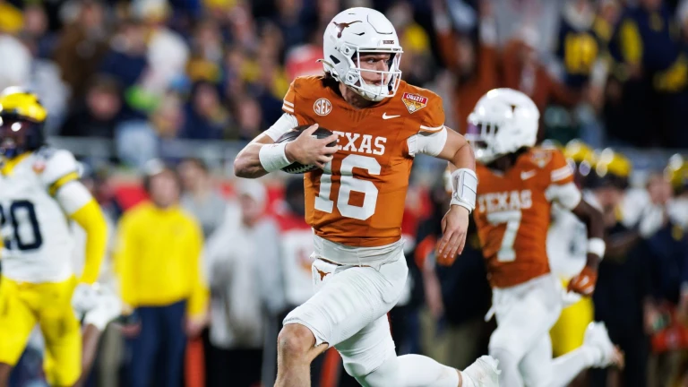 Joel Klatt Ranks the Top 10 College Football Quarterbacks Going Into Week 1