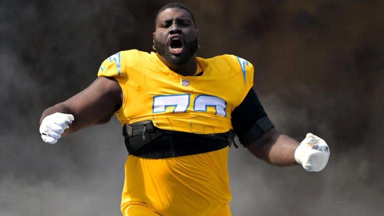ESPN Predicts Best Landing Spots for the Top 5 Available NFL Free Agents Going Into the Season