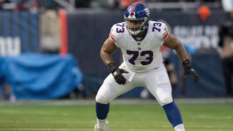 Evan Neal Giants Divorce Sparks Question About First-Round Picks