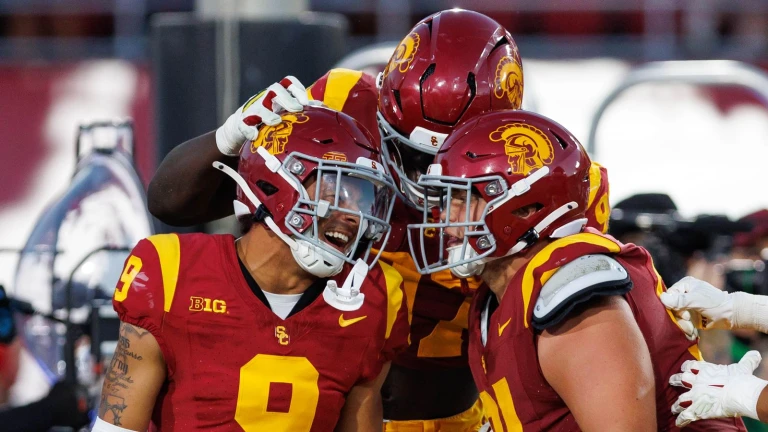 TST Images: USC defeats Fresno State, 39-0, in Los Angeles