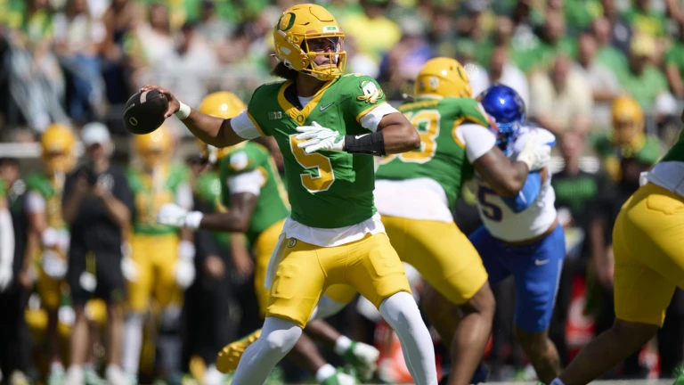 ESPN Ranks Top 10 College Football Teams With Best Chance to Go Undefeated Going Into Week 2