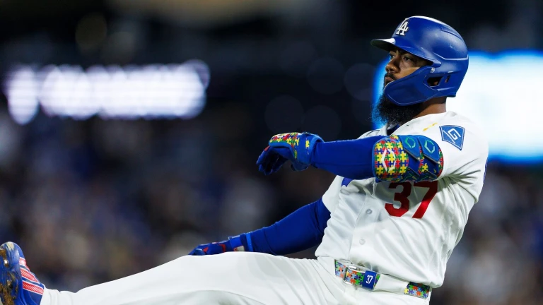 TST Images: Dodgers defeat Nationals, 7-5, at Dodger Stadium