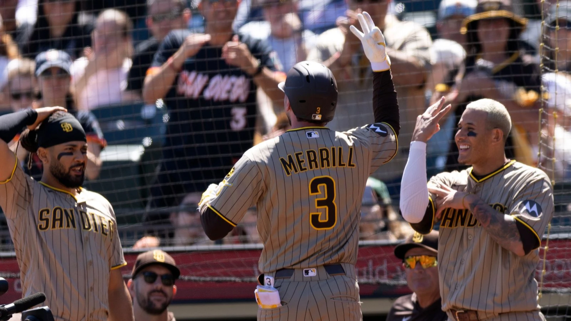 Padres build out another big lead, have to hold off Giants late again in win