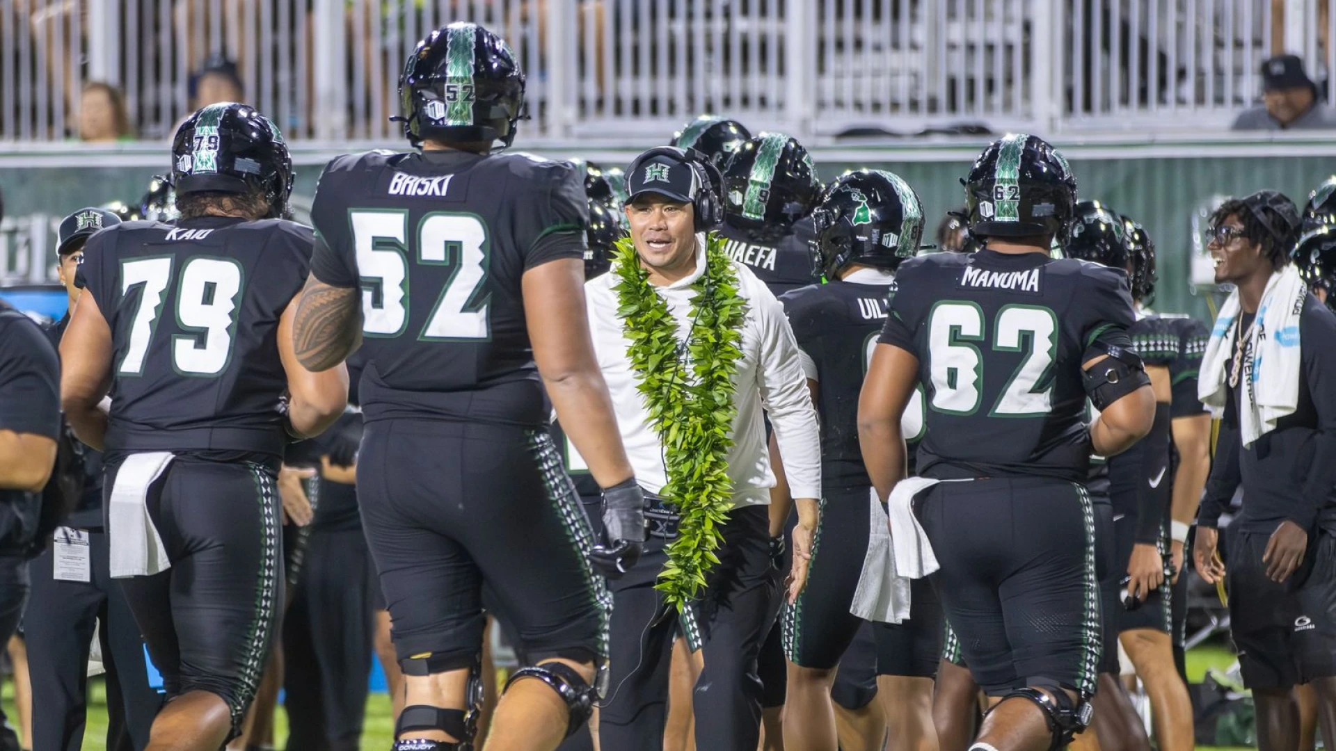 Hawai‘i holds off New Mexico State behind big nights from Uiliata, Harris