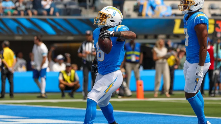 TST Images: Cardinals defeat Chargers, 26-14, at SoFi Stadium