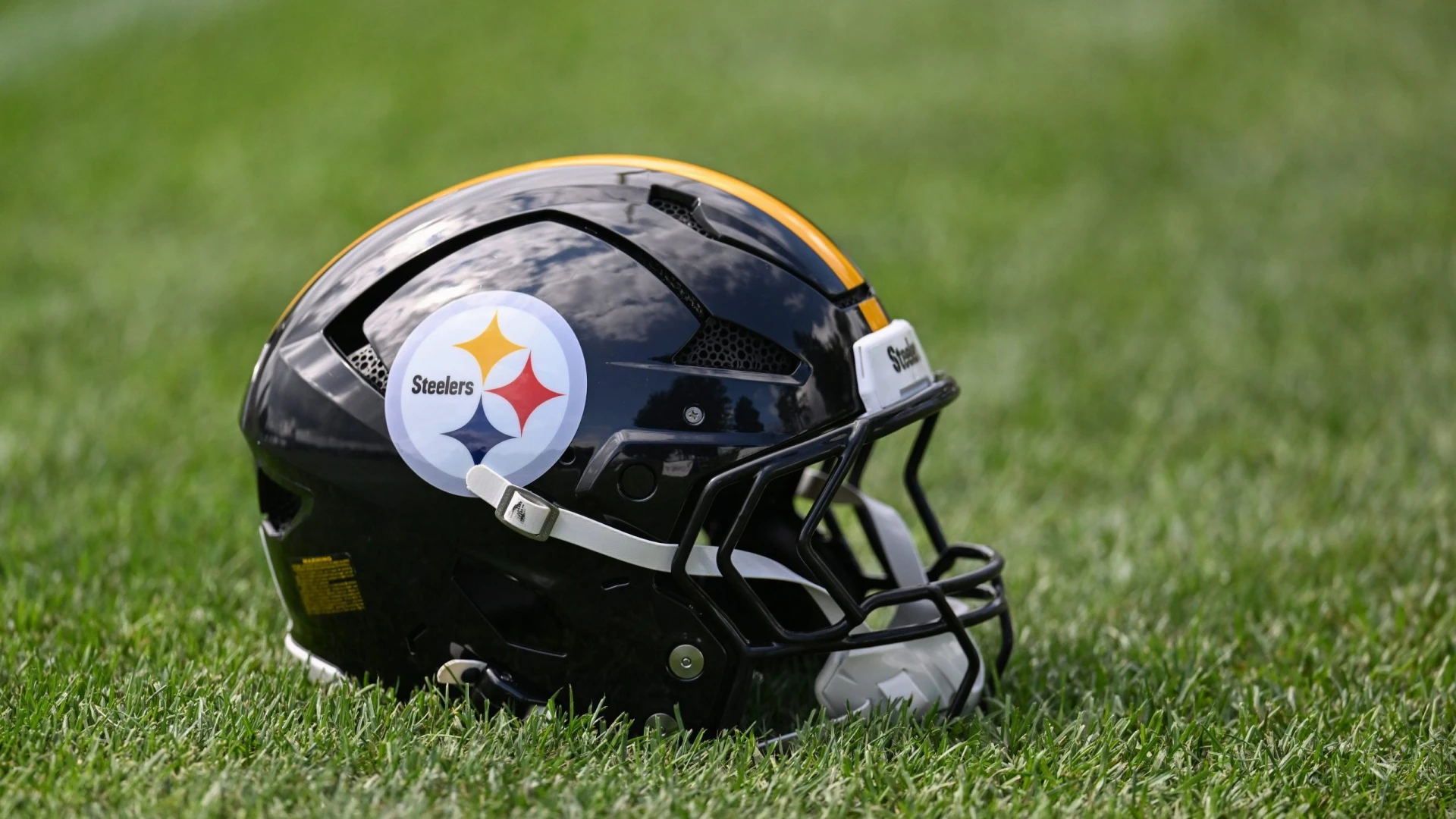 Steelers Drafted 10 Players in 2026 NFL Draft, One of Them Earned First Game Ball