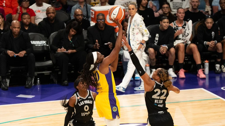 Sparks face Aces on Ogwumike's last career WNBA road game