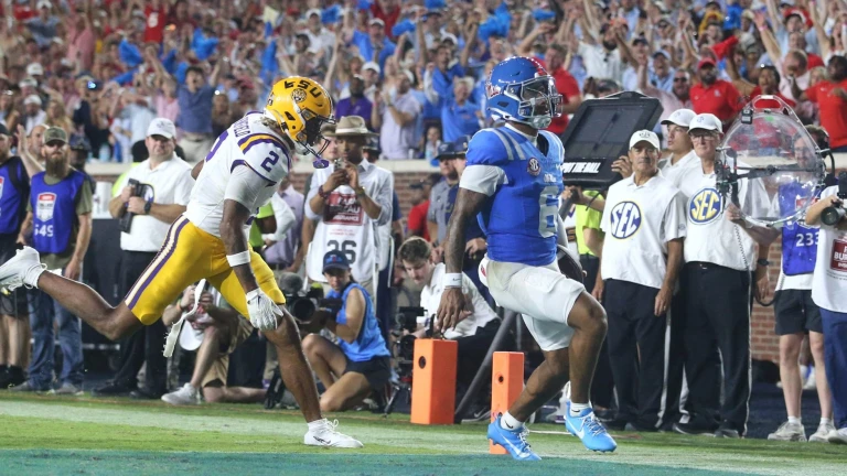 USA TODAY Ranks the Top 15 College Football Quarterbacks Going Into Week 4