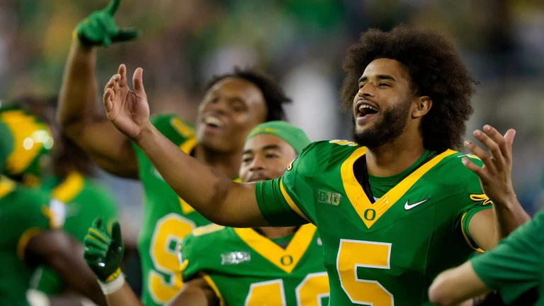 Phil Steele’s Vegas Top 25: Forget the Scoreboard, Who Would Vegas Favor?