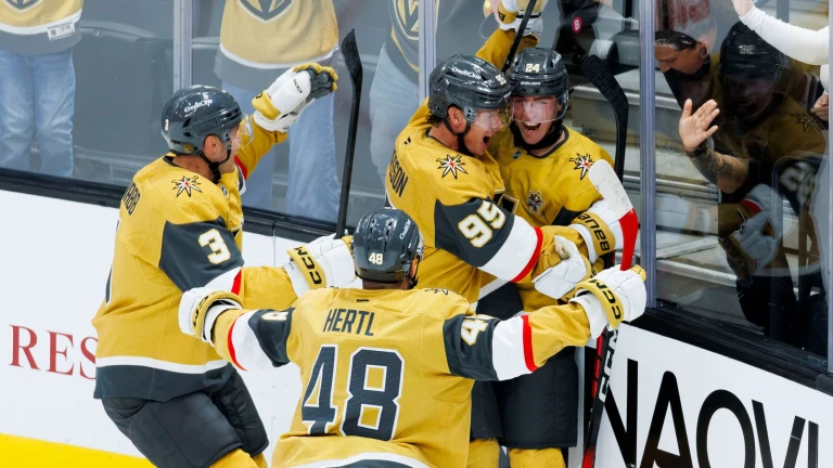 TST Images: Vegas Golden Knights defeat Chicago Blackhawks, 5-2, in Season Opener