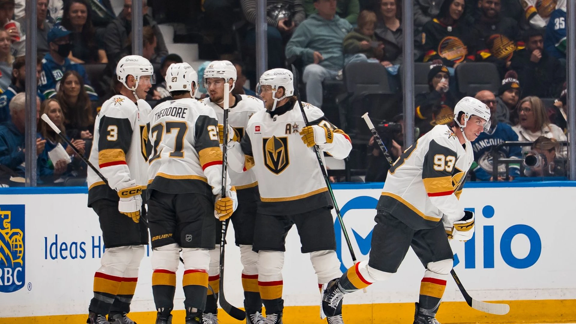 Golden Knights hang on to continue dominance over Canucks