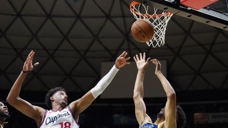 Clippers hold off Warriors late with Wagler’s clutch bucket