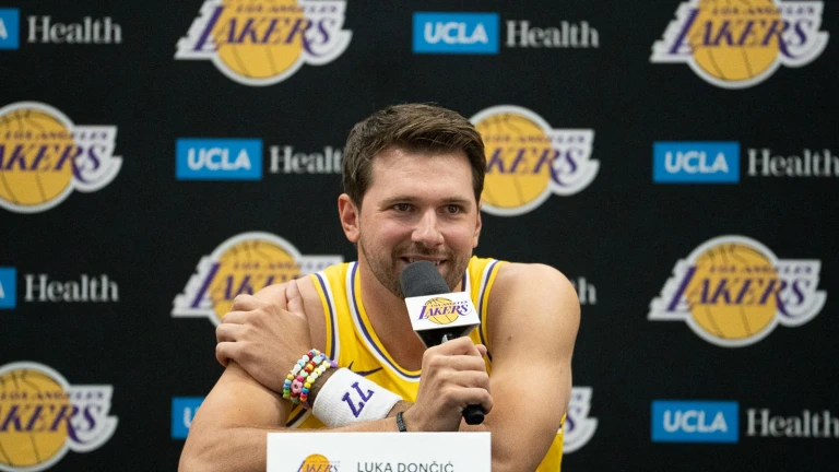 Lakers at Kings: What to Watch