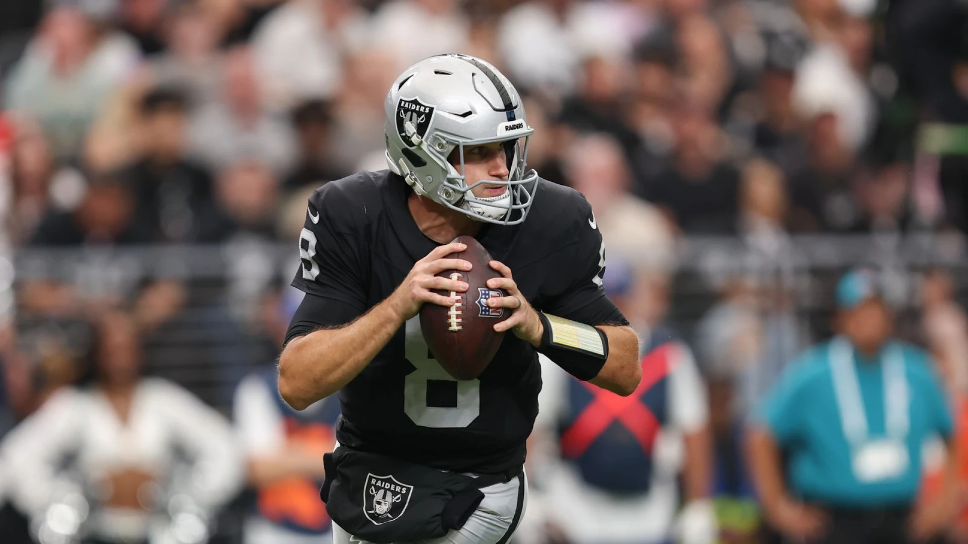 Raiders look to respond after first loss of the season against Patriots