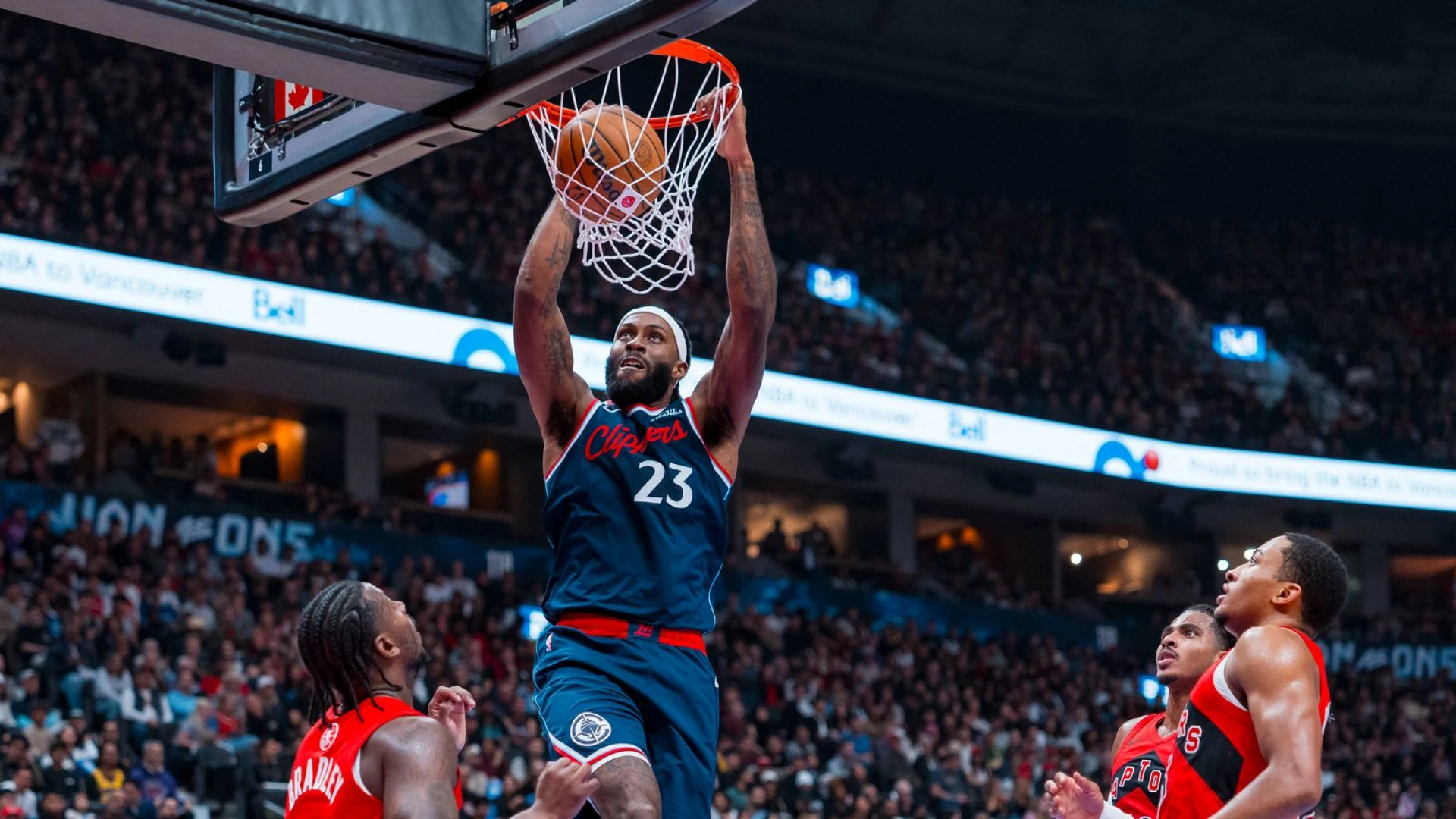 Clippers stumble early, fall to Raptors 114-106 in Vancouver