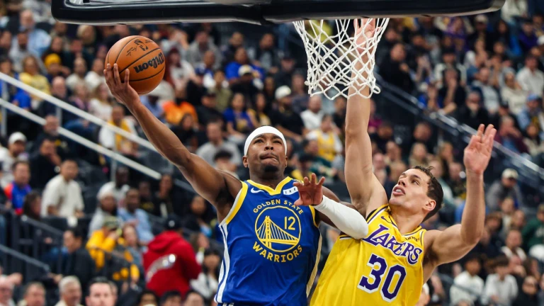 TST Images: Warriors defeat the Lakers, 101-89, at T-Mobile Arena