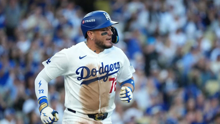 Miguel Rojas announces retirement after Brewers sweep Dodgers in NLCS