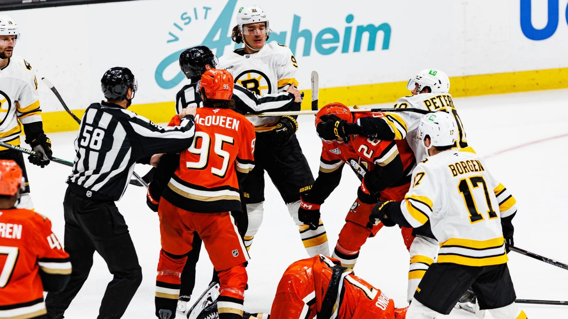 Bruins power past Ducks in special teams reversal, 4-2