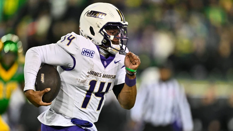 ESPN Ranks College Football's 6 Undefeated Teams From Most to Least Likely to Win Out Ahead of Week 8