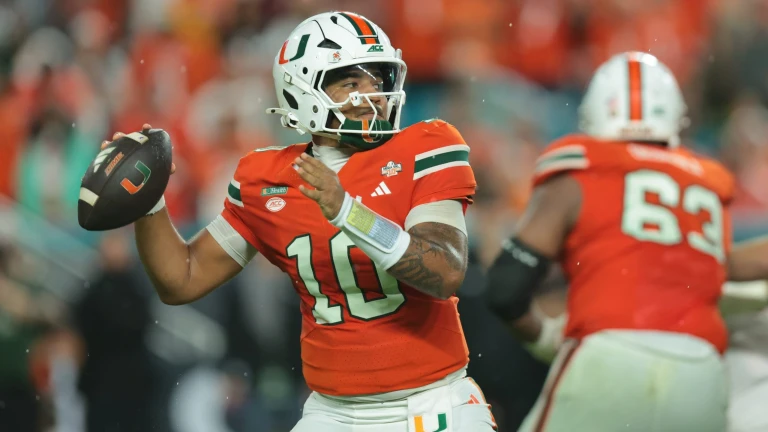 ESPN Ranks College Football's 6 Unbeaten Teams by Most Likely to Make the CFP Going Into Week 8