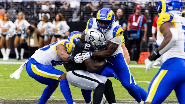 Raiders cannot complete mad dash as Rams push losing streak to four