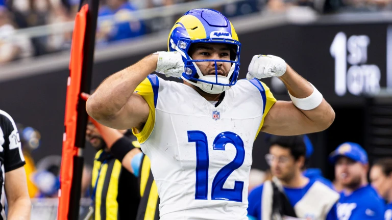 With their backs agaisnt the wall, the Rams prevail in the desert agaisnt the Raiders