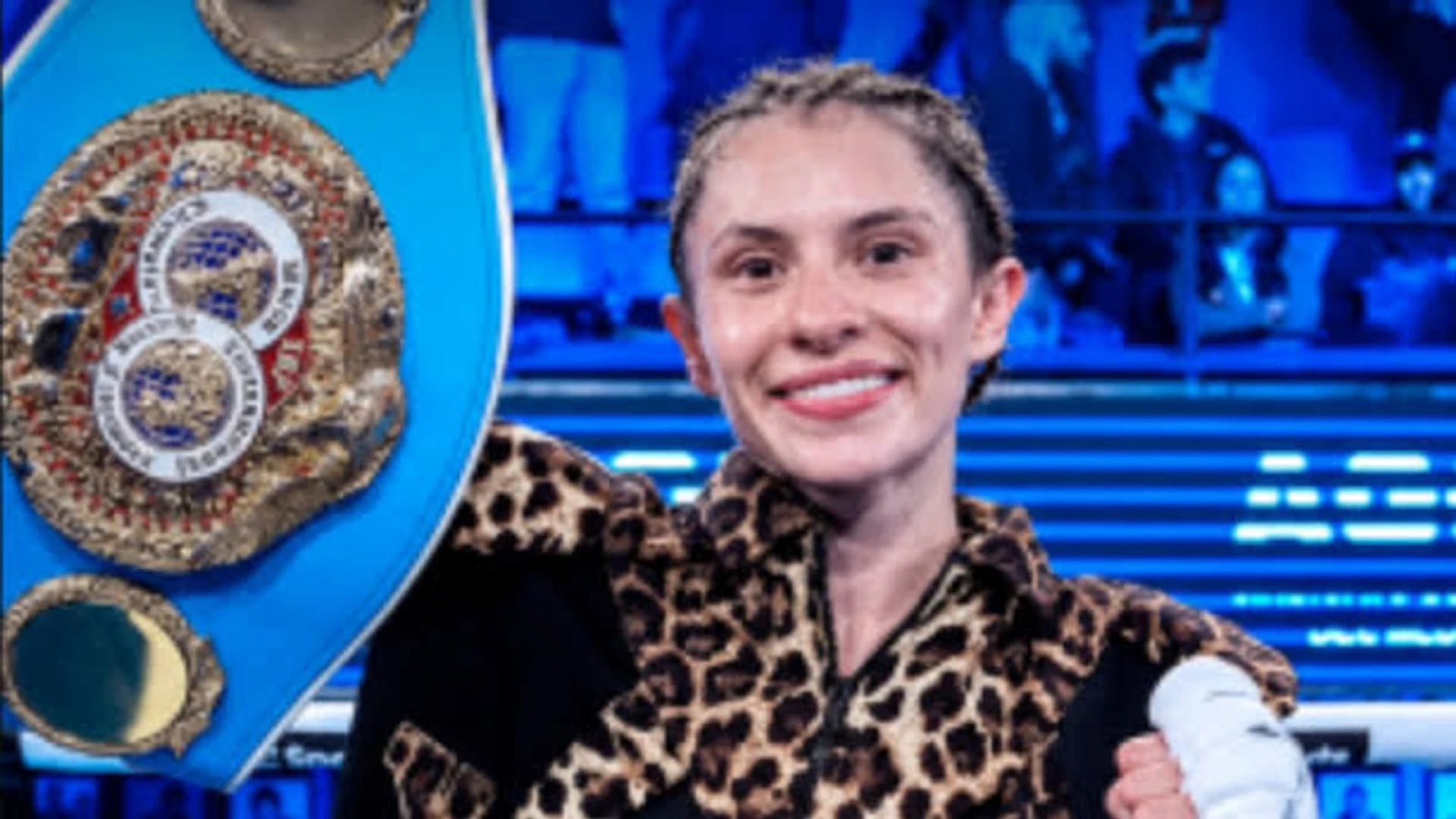 Las Vegas' Yadira Bustillos makes history, becomes Red Owl Boxing's first world champion