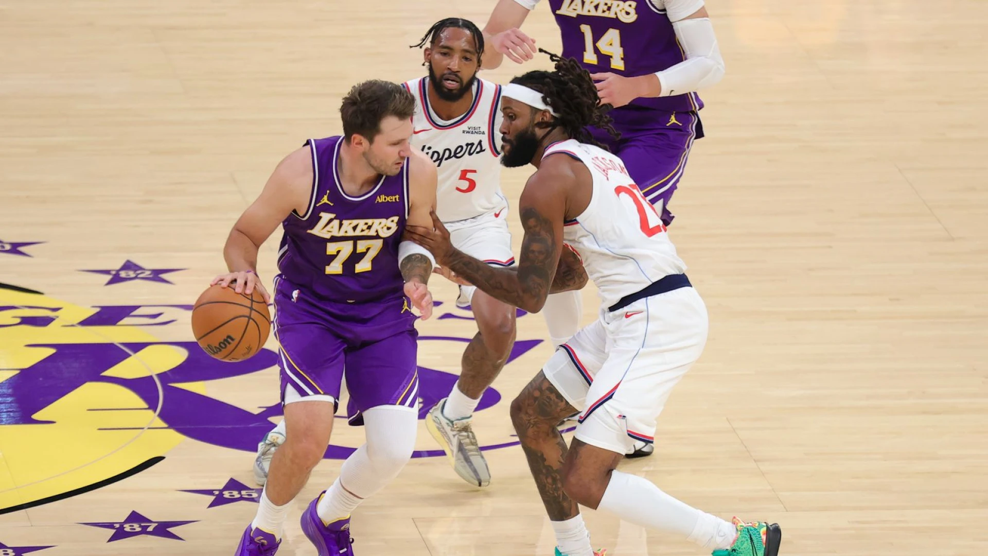 Lakers at Clippers: What to watch in Round 2 matchup