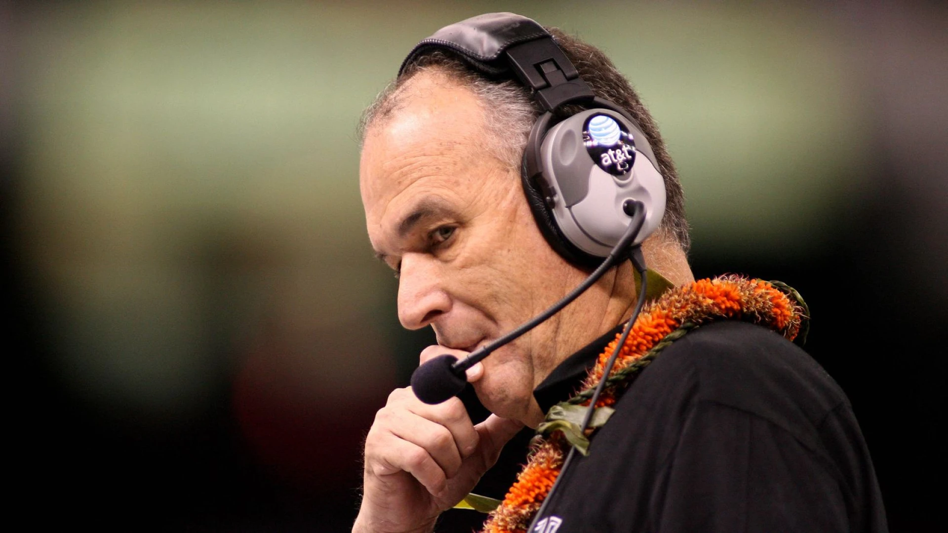 Legendary Hawaii football coach June Jones dies at 73 after transforming Rainbow Warriors program