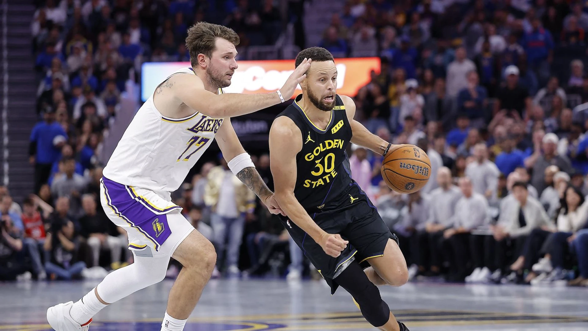 Lakers squander 25-point lead in loss to Warriors